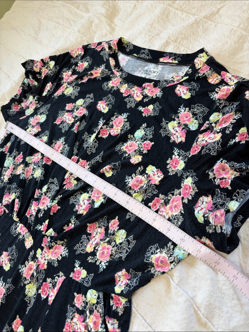 Torrid Super Soft Skater Dress Size 2 (18/20) Black Pink Yellow Rose Floral - Picture 6 of 10